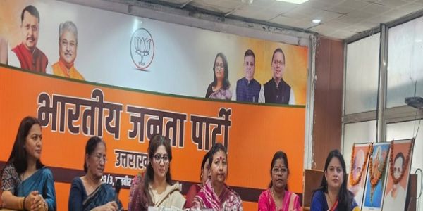 नारी शक्ति वंदन अधिनियम लोकतांत्रिक इतिहासस्य स्वर्णिमप्रपत्रम् - दीप्ति रावतः