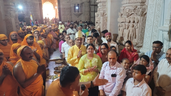 दमोह में पदभार से पहले आस्था का संगम: नवागत कलेक्टर प्रताप नारायण यादव ने जागेश्वरनाथ, बांदकपुर व कुंडलपुर में टेका माथा दमोह में पदभार से पहले आस्था का संगम: नवागत कलेक्टर प्रताप नारायण यादव ने जागेश्वरनाथ, बांदकपुर व कुंडलपुर में टेका माथा