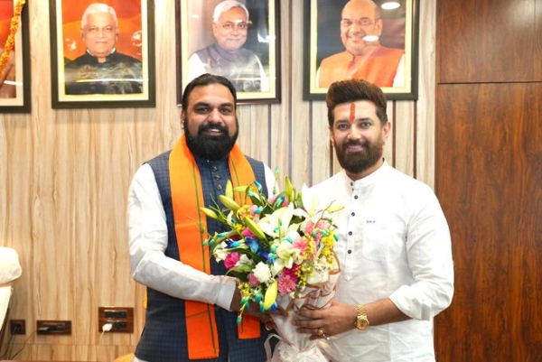 पाेसट में शेयर फाेटाे पाेसट में शेयर फाेटाे