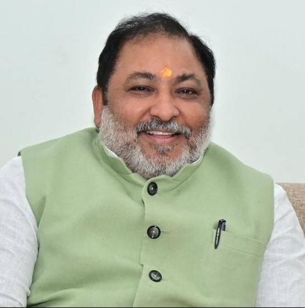 परिवहन राज्यमंत्री (स्वतंत्र प्रभार) दयाशंकर सिंह