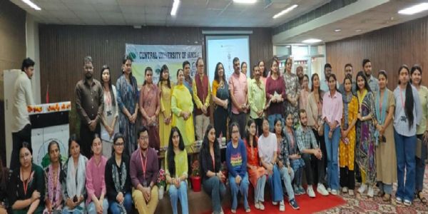 केंद्रीय विश्वविद्यालय जम्मूनगरे ‘फोक लिटरेचर’ इत्यस्मिन् थर्सडे माइंड मेलनम् आयोजितम्