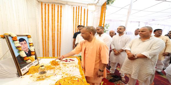 मारकण्डेय-यादवाय मुख्यमन्त्री योगी-आदित्यनाथेन श्रद्धाञ्जलिः अर्पिता