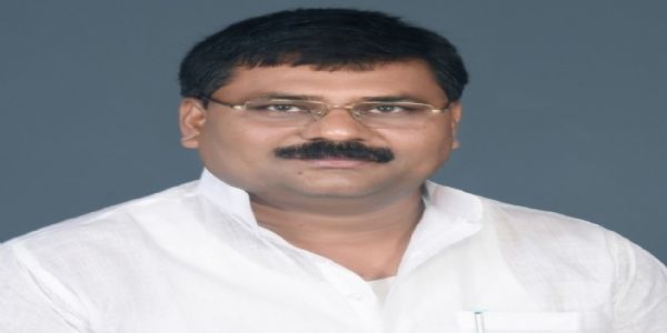 मदिराबंधिना निर्णय सामाजिक सुधारः अथ नारी सुरक्षायाः दिशि मीलप्रस्तरः सज्जीकरिष्यते : उमेशकुशवाहा