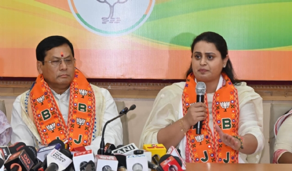 प्रेस वार्ता की तस्वीर