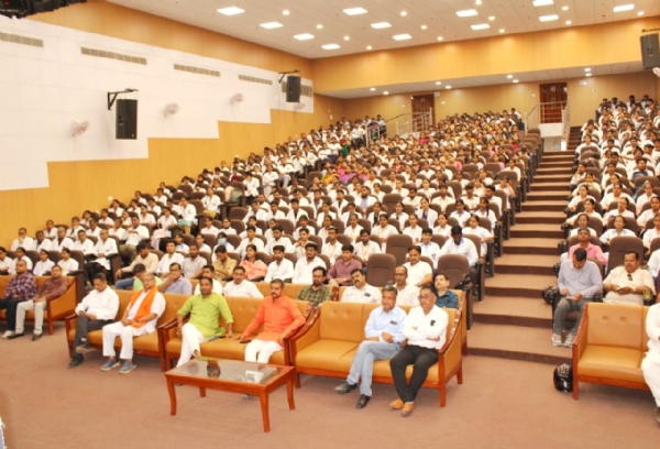 गोरखपुर में युवाओं का आह्वान: राष्ट्र निर्माण में सक्रिय भागीदारी ही समय की मांग