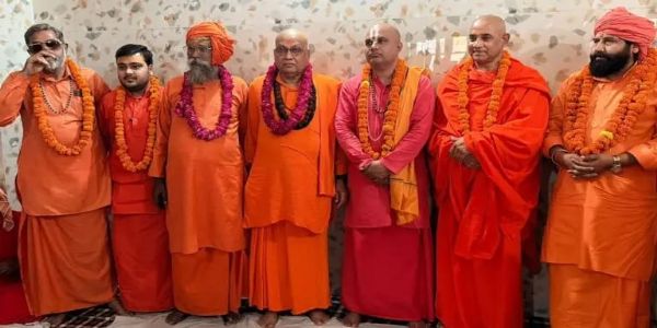 अ.भा. संत आश्रम परिषदो गठनं, महामंडलेश्वर स्वामी प्रबोधानंद गिरिर्जातोऽध्यक्षः