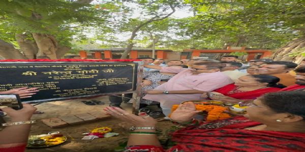 विधायकः डॉ नीलकंठ तिवारी भारतेंदु उद्यानस्य पुनर्विकासस्य च अकरोत् भूमि पूजनम्