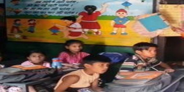 उत्तर-प्रदेशे भीषण-उष्णतया परिषदीय-विद्यालयानां समयः परिवर्तितः, अधुना प्रातः ७:३० वादनात् अपराह्ण १२:३० वादनपर्यन्तं पाठनम् भविष्यति