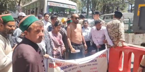 शिमलायां दृष्टिहीन संघस्य प्रदर्शनं, सर्वकाराय एकसप्ताहस्य अल्टीमेटम् इति