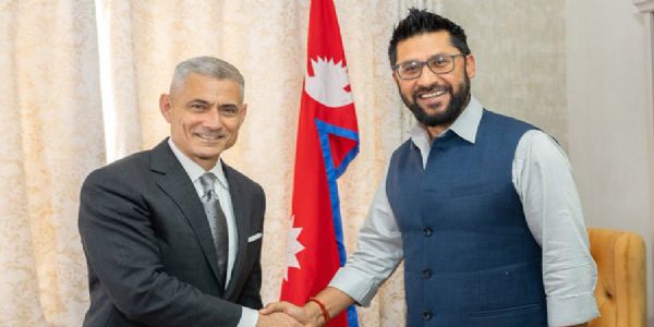 अमेरिकी-सहायक-विदेशमन्त्री सत्तारूढ-दलस्य अध्यक्षेन सह मिलितवान्