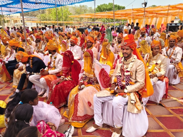 लोकसभा अध्यक्ष ओम बिरला की मौजूदगी में 21 जोड़े बंधे परिणय सूत्र में जोगणियां माता शक्तिपीठ में गूंजा समाज एकता का संदेश