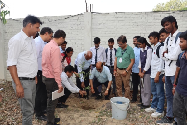 कार्यक्रम के दौरान लिया गया छायाचित्र