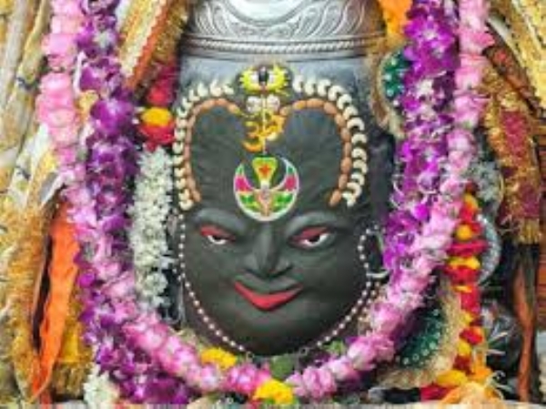 भस्म आरती में सजा महाकाल का दिव्य स्वरूप