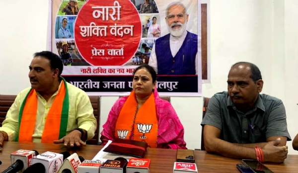 कांग्रेस को नारी शक्ति कभी माफ नहीं करेगी : पाराशर