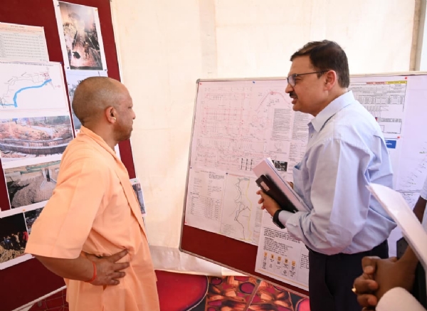 फोरलेन सड़क और उपरिगामी पुल से और सुगम हो जाएगा आवागमन : सीएम योगी*