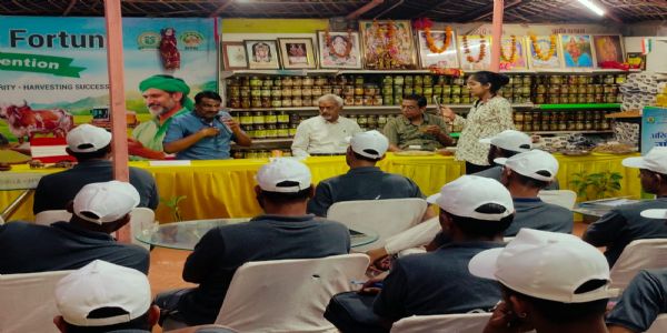 गो सम्मान दिवसम् आधृत्य जयपुरे कृषकाः अगृह्णन् राष्ट्रव्यापिने अभियानाय गतिं दातुं संकल्पः