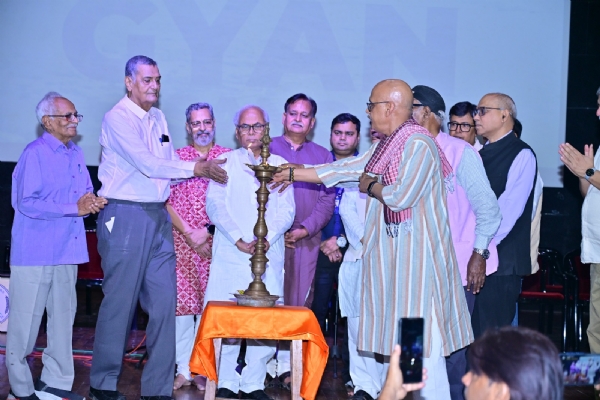 उद्घाटन तस्वीर