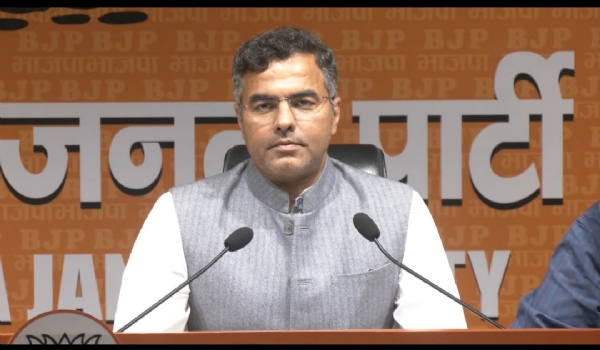 दिल्ली के मंत्री प्रवेश वर्मा