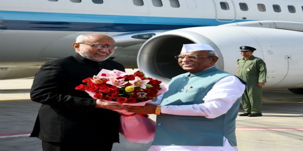 राज्यपाल बागडे उपराष्ट्रपतेः नेतृत्वमकरोत्