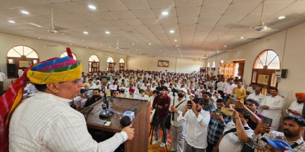 सिरसा-नगरम् : विपक्षेण महिला-अधिनियमस्य विरोधं कृत्वा महान् अवसरः नष्टः — कैप्टन-अभिमन्युः