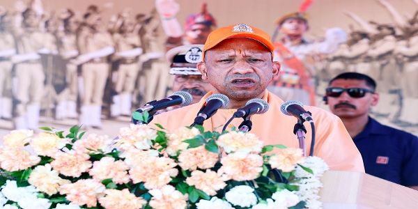 बालिकाभिःआरक्षिप्रशिक्षणे दत्तो दृढता, तत्परता, समर्पणम् अनुशासनं चेत्येषां परिचयः - मुख्यमंत्री योगी