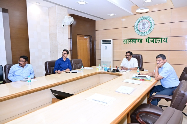 मुख्यमंत्री बैठक करते