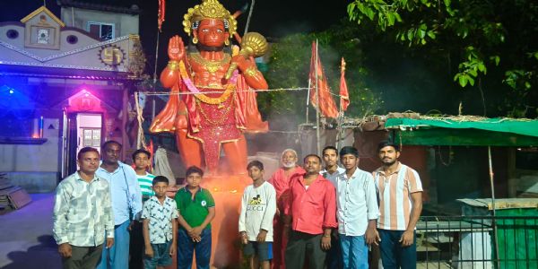 आमदी-नगर्यां प्रत्येक-मङ्गलवासरे भक्तेः ध्वनिः गुञ्जति: पञ्चवर्षेभ्यः निरन्तरं महारार्तिकी प्रचलति