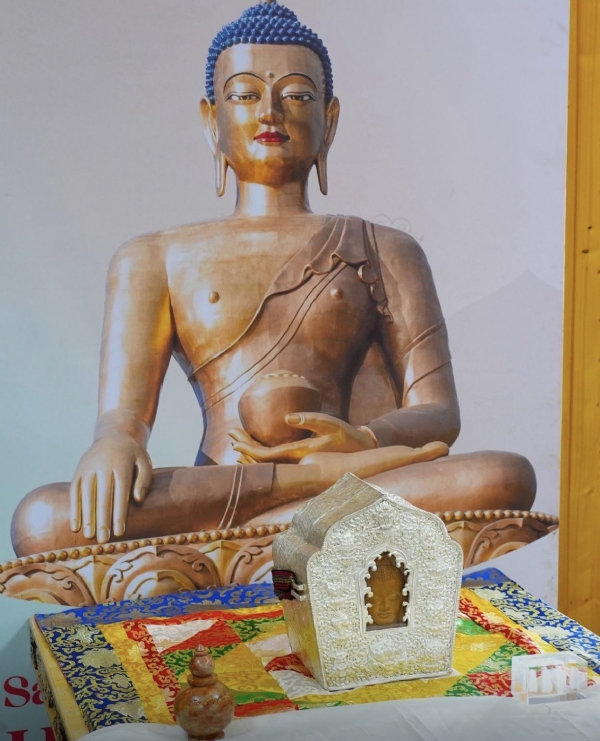 जेवेत्सल में प्रदर्शनी स्थल पर स्थापित किए गए भगवान बुद्ध के पवित्र अवशेष।