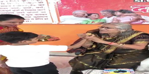 सरस्वती-शिशु-विद्या-मन्दिरे पितामह-पितामही तथा मातामह-मातामही-सम्मान-समारोहः आयोजितः