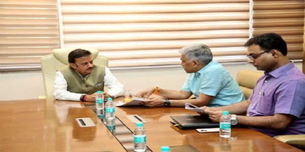 कार्याणां नियमितनिरीक्षणं कृत्वा समयबद्धं क्रियान्वयनं करणीयं सुनिश्चितम् : उप मुख्यमंत्री शुक्लः