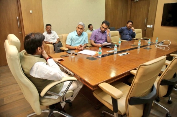 उप मुख्यमंत्री राजेन्द्र शुक्ल ने जल प्रदाय योजना एवं सीवरेज सिस्टम कार्यों की समीक्षा की