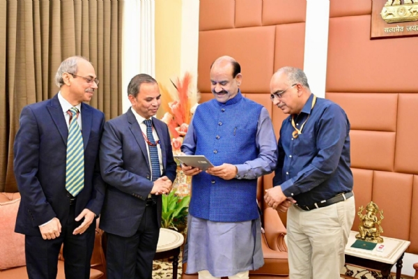 लोकसभा अध्यक्ष ओम बिरला शुक्रवार को जनगणना-2027 के तहत स्व-गणना अभियान में भाग लेते हुए