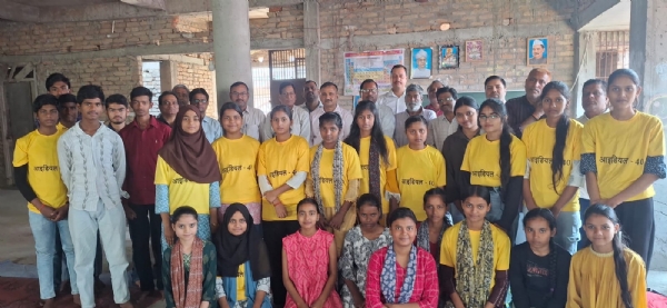 शुक्रवार को मेधावी छात्रों को किया गया सम्मानित