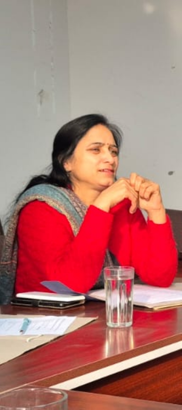 रेवती सैनी।