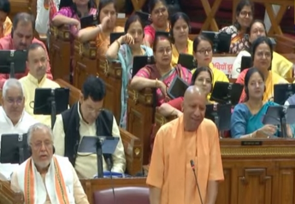विधान सभा में मुख्यमंत्री योगी