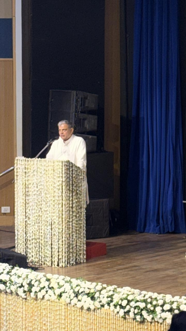 भाजपा नेता बलबीर पुंज की श्रद्धांजलि सभा में संवेदनाएं प्रकट करते  हुए आरएसएस के सह कार्यवाह दत्तात्रेय