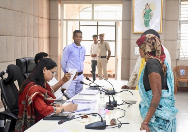 जन्दर्द्शन में सीईओ