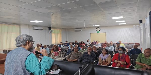 दून पुस्तकालये भारतीय सिनेमां प्रति सचित्रं व्याख्यानं संजातम्