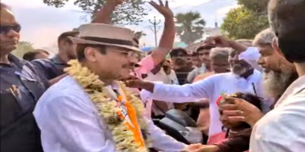 निर्वाचनम् 26 : मधुपुरे जनसंपर्के अधीर चौधरिणो भव्यं स्वागतम्