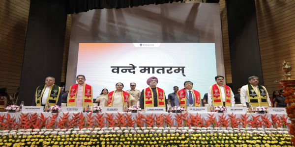 दिल्ल्याः उपराज्यपालो मुख्यमंत्री जीजीएसआईपीयू इत्यस्य दीक्षांतसमारोहे सम्मिलितः