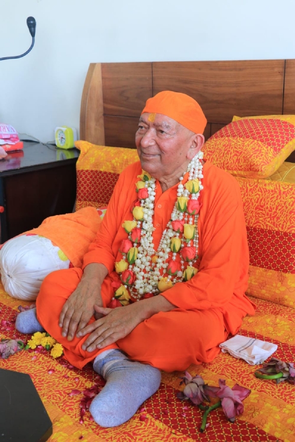 Pure worship of God should be done only through Vedic mantras - Swami Ram Swaroop Ji