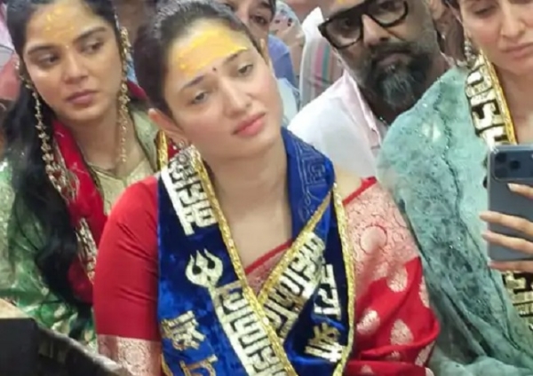 अभिनेत्री तमन्ना भाटिया ने किए बाबा महाकाल के दर्शन, त्रिपुण्ड लगाकर भस्म आरती में हुईं शामिल