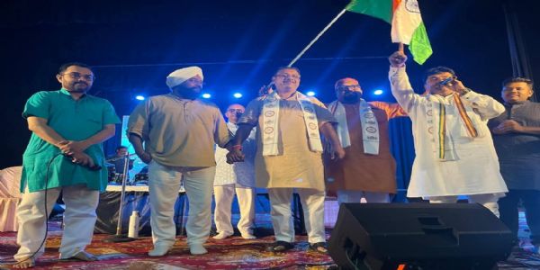 श्रीरविशङ्करस्य 70 तमः जन्मदिवसः आचर्यते