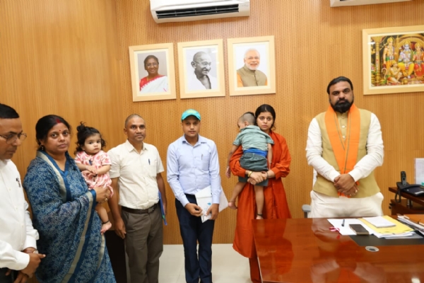 सुल्तानगंज नगर परिषद् के कार्यपालक पदाधिकारी स्व कृष्ण भूषण कुमार की धर्मपत्नी को नौकरी देगी राज्य सरकार