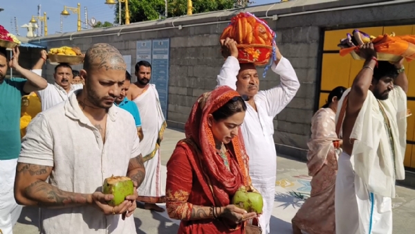 तिरुपति बालाजी मंदिर जम्मू में विशेष अभिषेक, देश की खुशहाली के लिए की प्रार्थना