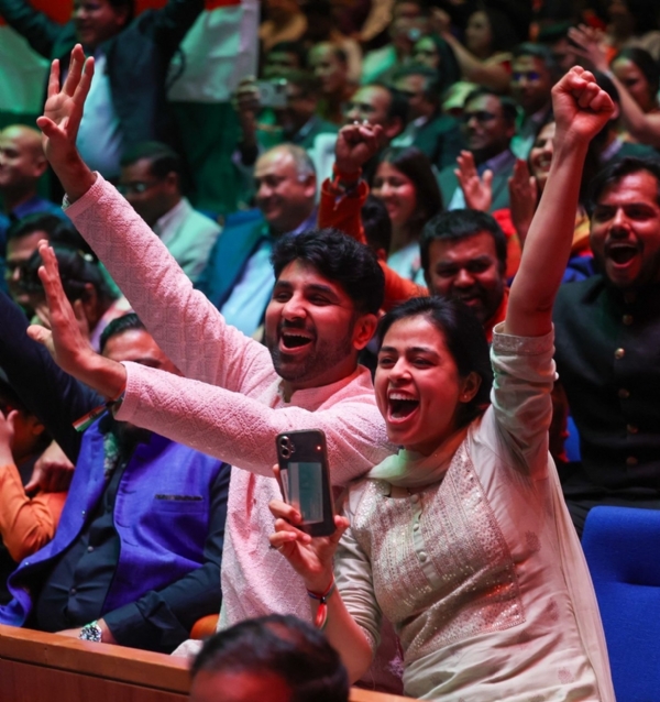प्रधानमंत्री नरेन्द्र मोदी नीदरलैंड में भारतीय समुदाय के बीच। फोटो - @नरेन्द्र मोदी (एक्स हैंडल) प्रधानमंत्री नरेन्द्र मोदी नीदरलैंड में भारतीय समुदाय के बीच। फोटो - @नरेन्द्र मोदी (एक्स हैंडल)