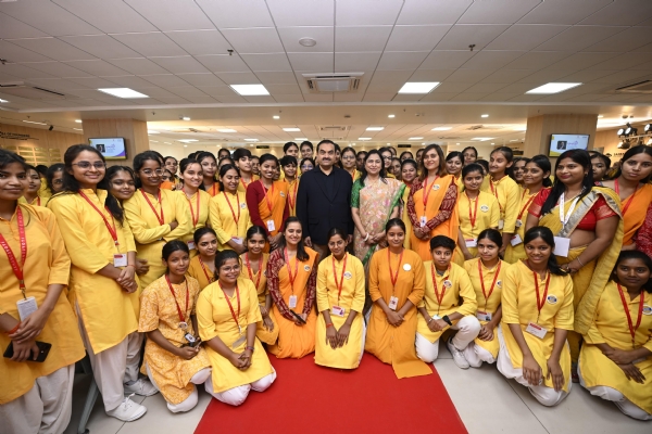 गौतम अदाणी ने बिहार में शुरू की 150 करोड़ रुपए की नेत्र चिकित्सा पहल