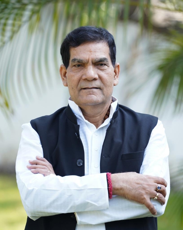 मंत्री एके शर्मा