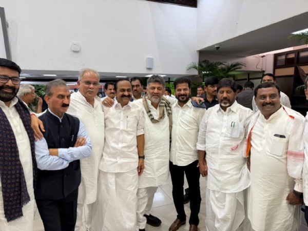 केरलम के मुख्यमंत्री के शपथ ग्रहण समारोह में पहुंचे हिमाचल के मुख्यमंत्री सुखविंदर सिंह सुक्खू। केरलम के मुख्यमंत्री के शपथ ग्रहण समारोह में पहुंचे हिमाचल के मुख्यमंत्री सुखविंदर सिंह सुक्खू।