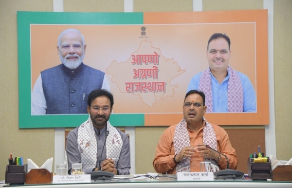 खनन परियोजनाओं की प्रगति का आकलन करते जी. किशन रेड्डी और भजन लाल शर्मा खनन परियोजनाओं की प्रगति का आकलन करते जी. किशन रेड्डी और भजन लाल शर्मा